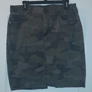 Skirt Camo